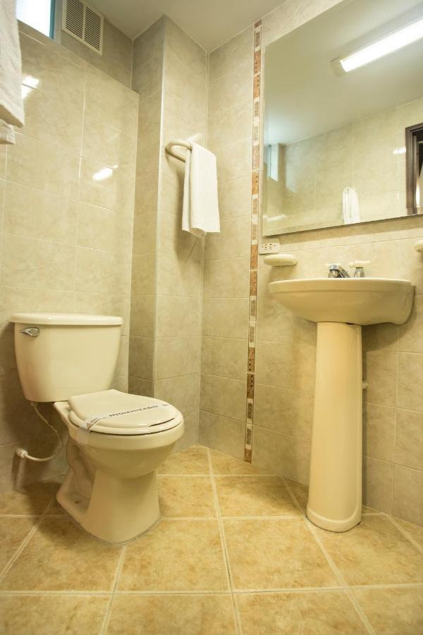 Hotel Americana פאסטו מראה חיצוני תמונה